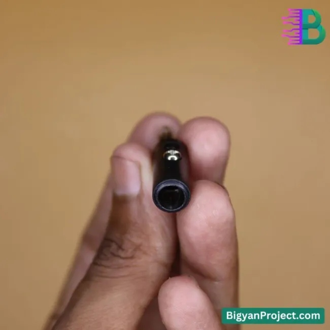 ব্যানানা প্লাগ ৪মিমি - স্ক্রু টাইপ স্পিকার কানেক্টর কিনুন