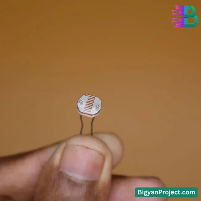 LDR 7mm লাইট সেন্সর মডিউল স্মার্ট অটোমেশন ও নিরাপত্তার জন্য