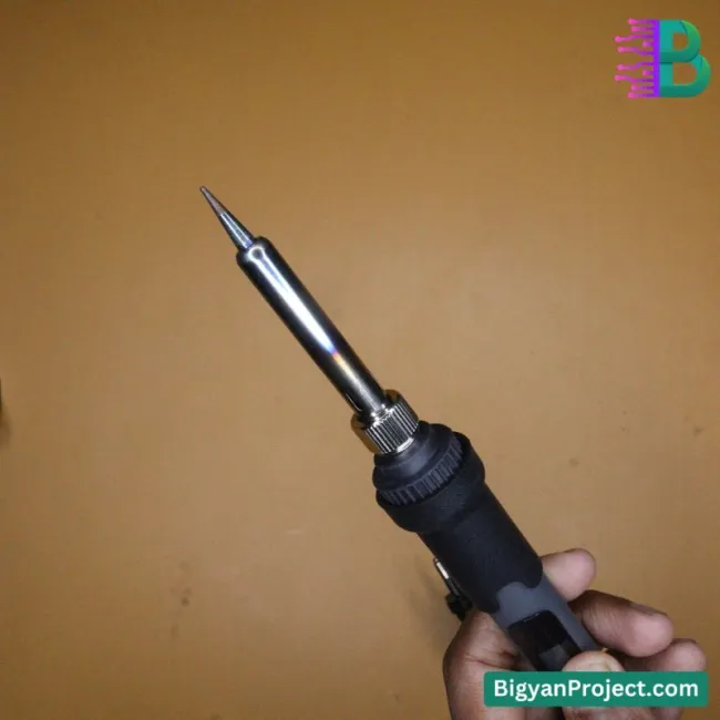 ৯৩৬H LCD অ্যাডজাস্টেবল সোল্ডারিং আয়রন 60W কিনুন