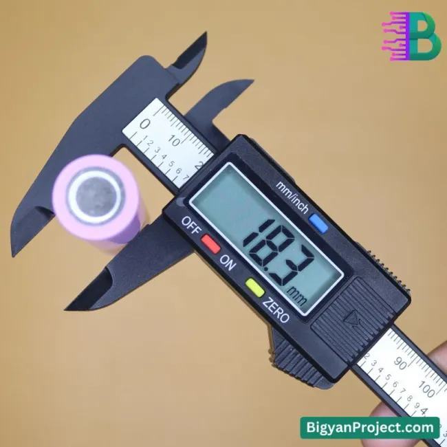 ১৮৬৫০ রিচার্জেবল লি-আয়ন ব্যাটারি ৩.৭V | বিজ্ঞান প্রজেক্ট