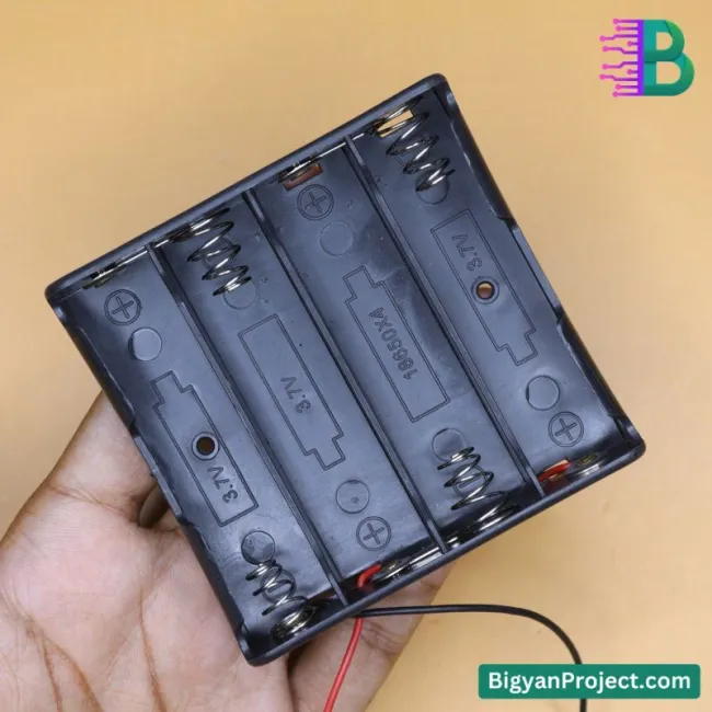 ৪ চেম্বার ১৮৬৫০ ব্যাটারি হোল্ডার – এবিএস প্লাস্টিক কেস