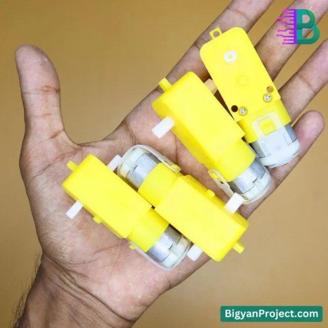 ১০০ RPM ৩-৬V ডুয়াল শাফট মোটর রোবোটিক্স ও DIY প্রজেক্টের জন্য