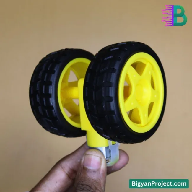 ১০০ RPM ৩-৬V ডুয়াল শাফট মোটর রোবোটিক্স ও DIY প্রজেক্টের জন্য