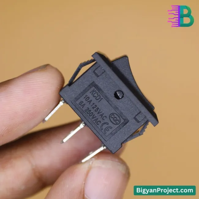 ৩ পিন SPDT রকার সুইচ অন অফ অন ৬A ২৫০V