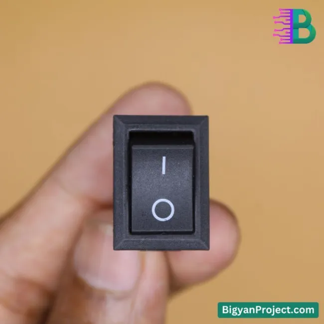 ৩ পিন SPDT রকার সুইচ অন অফ অন ৬A ২৫০V