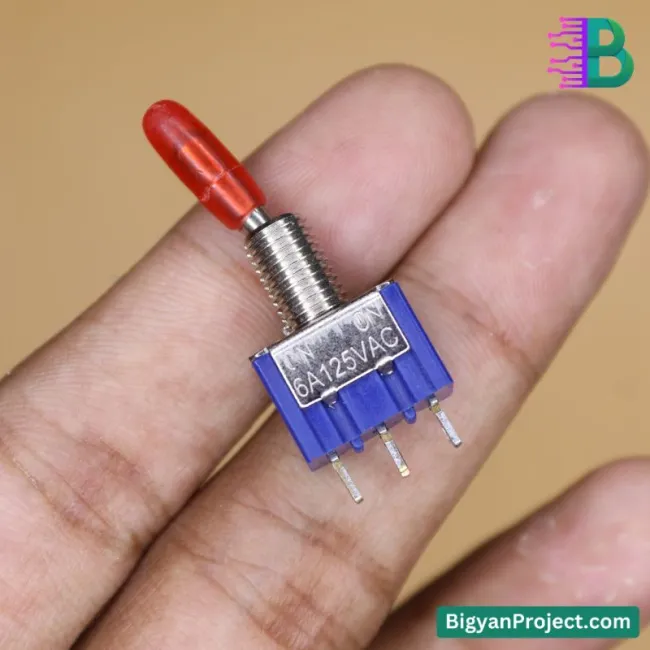 মিনি ON-OFF টগল সুইচ ৩ পিন ৬A ১২৫V কিনুন সহজে