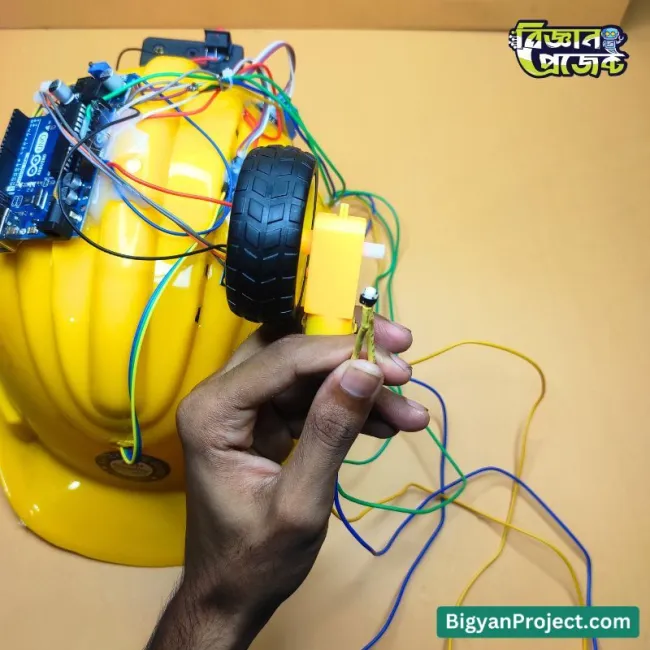 স্মার্ট বাইক হেলমেট কিনুন - ক্র্যাশ অ্যালার্ট ও জিপিএস সহ