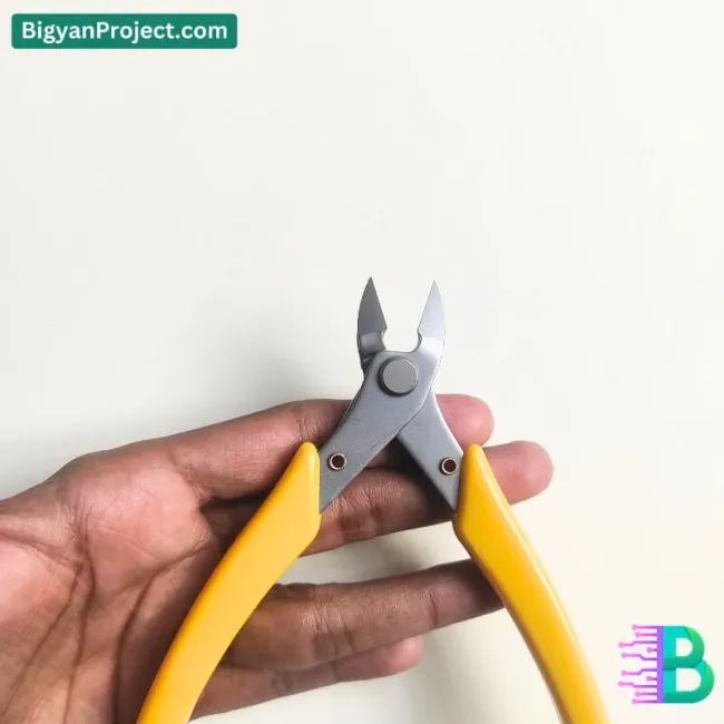 ওয়্যার কাটার প্লায়ার্স TNI-U TU-A305 5 ইঞ্চি কিনুন