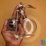 ম্যাগনিফাইং গ্লাস ও ক্লিপ সহ সোল্ডারিং স্ট্যান্ড কিনুন