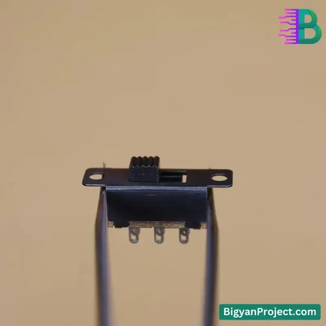 ৬ পিন স্লাইড সুইচ ৫০ ভোল্ট ০.৫ আ্যাম্পিয়ার DPDT কিনুন